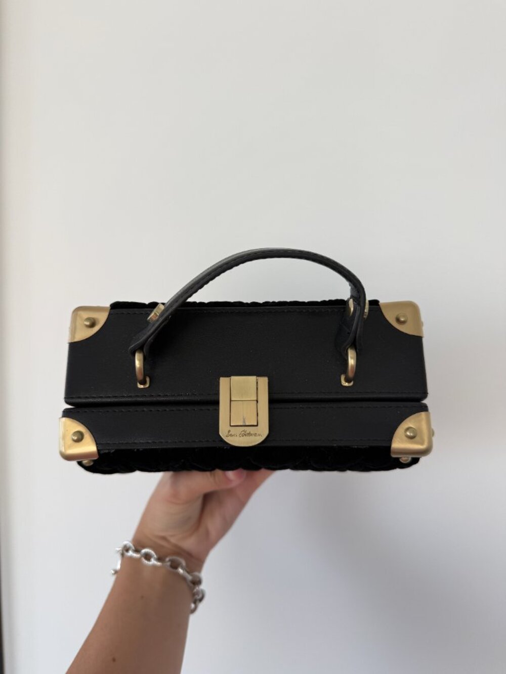 Sam Edelman Calla Hardcase Box Crossbody Black Velvet Bag - Picture 3 of 6